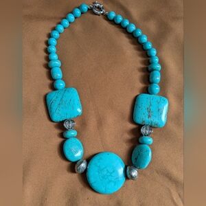 Chic Turquoise and Silver Necklace
